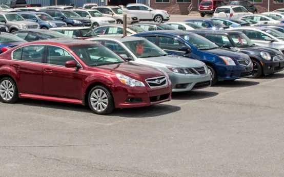are car lots open on sunday