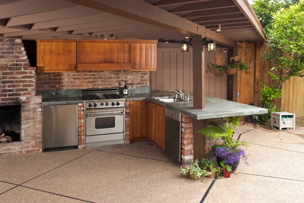 inexpensive covered outdoor kitchen ideas
