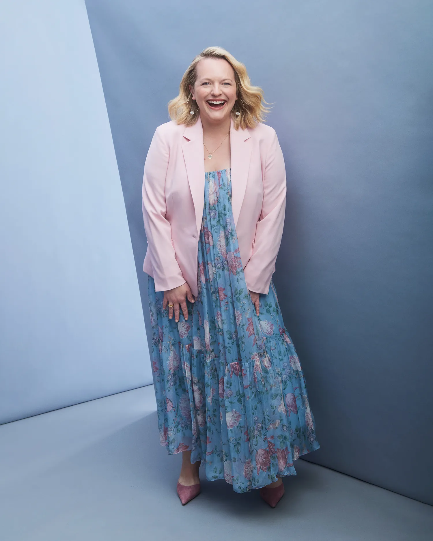 elisabeth moss weight gain 2025