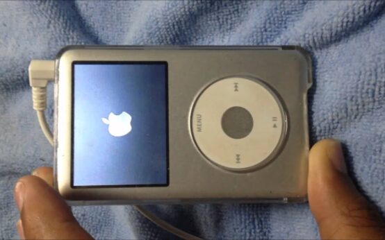 reboot ipod classic