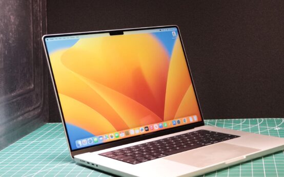 orange discoloration on macbook pro screen